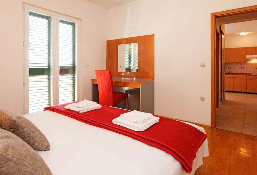 آپارتمان 1 خوابه با بالکن, Apartments Vala