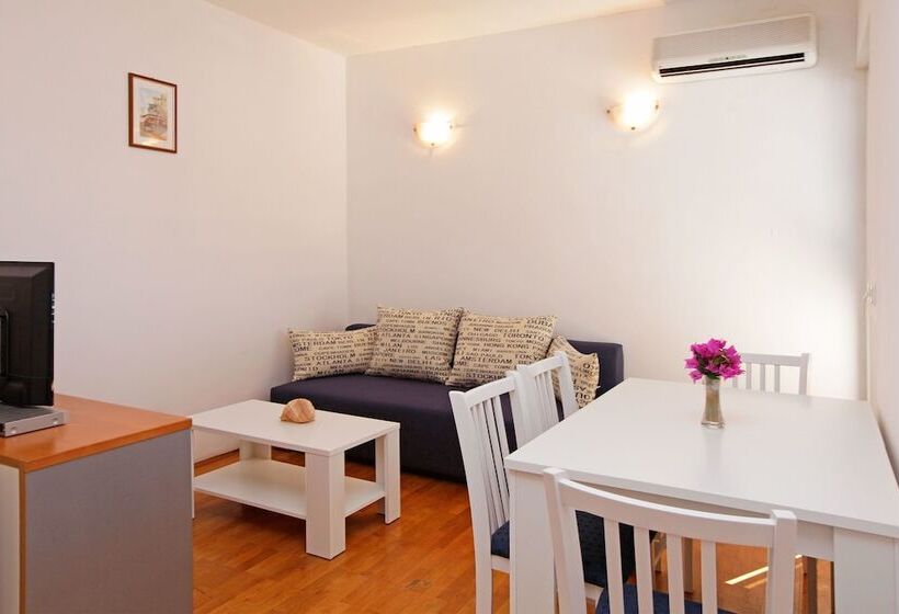 آپارتمان 1 خوابه, Apartments Vala