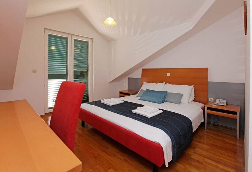 آپارتمان 1 خوابه با بالکن, Apartments Vala