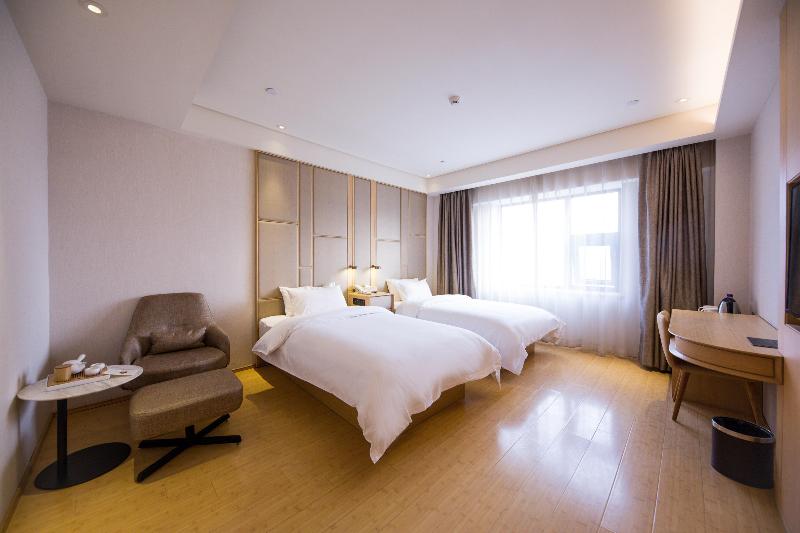 غرفة قياسية, Ji  Beijing West Railway Station South Square