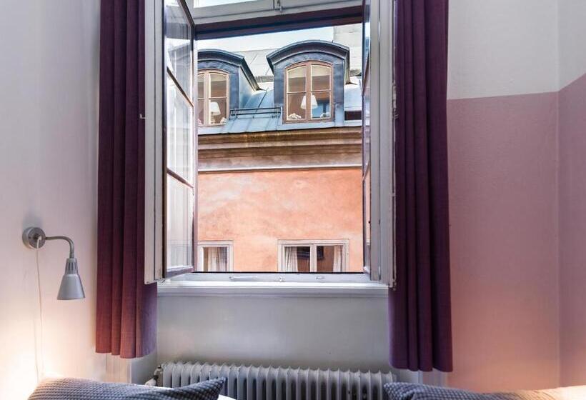 스탠다드 룸 공동 욕실, Castanea Old Town Hostel