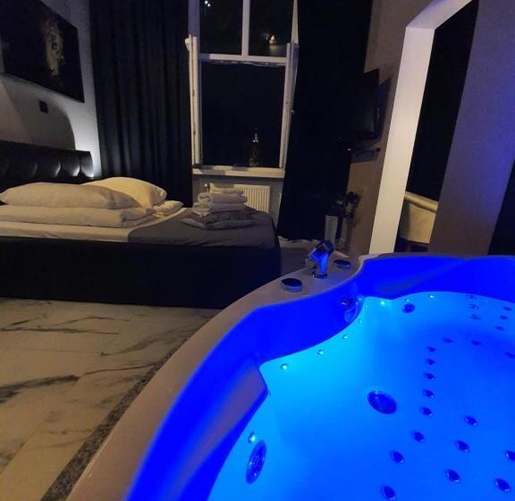 سوییت لوکس, Apartament Z Jacuzzi Kraków Rynek