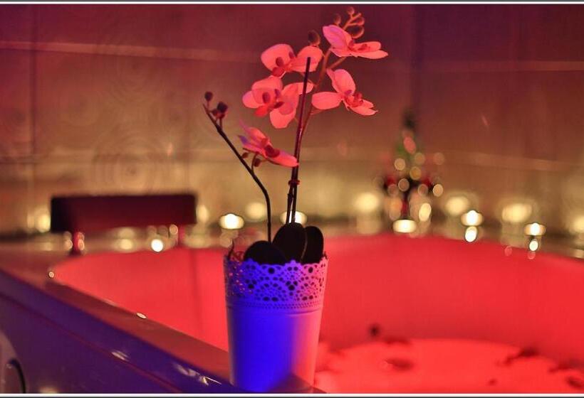 سوئیت با تخت بزرگ, Apartament Z Jacuzzi Kraków Rynek