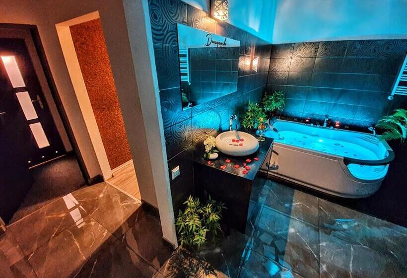 سوئیت با تخت بزرگ, Apartament Z Jacuzzi Kraków Rynek