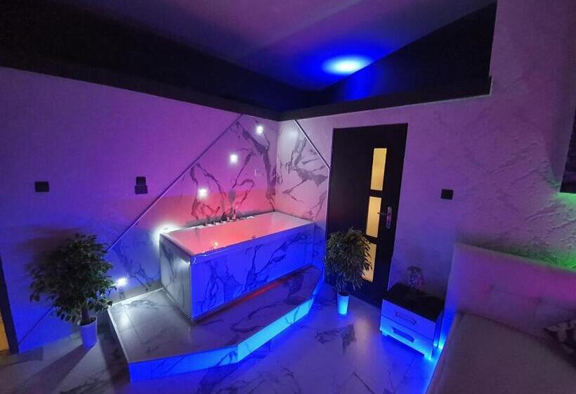استودیوی استاندارد, Apartament Z Jacuzzi Kraków Rynek