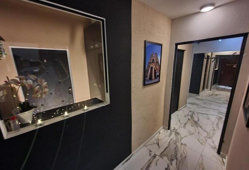 سوئیت با تخت بزرگ, Apartament Z Jacuzzi Kraków Rynek