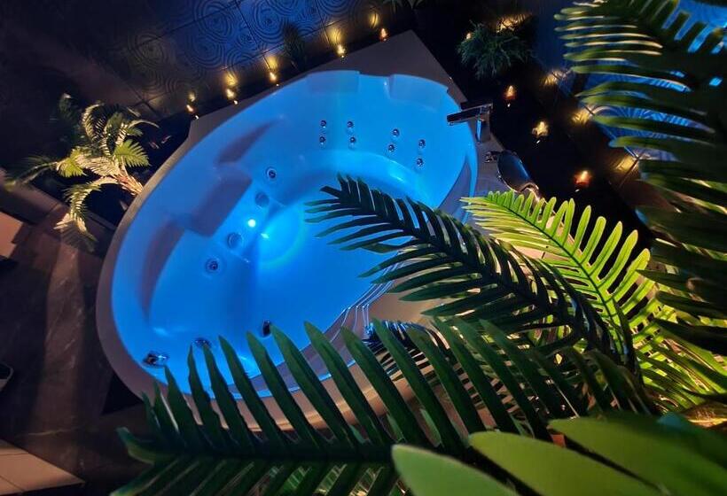 سوئیت با تخت بزرگ, Apartament Z Jacuzzi Kraków Rynek
