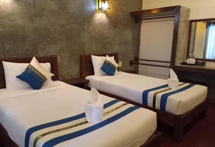 디럭스 룸, Home Inn Pai Garden