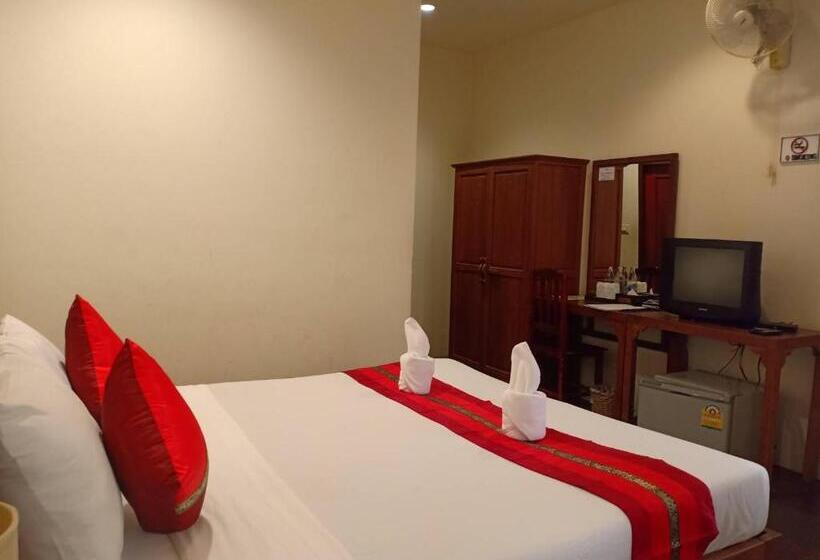 스탠다드 룸 킹사이즈 침대, Home Inn Pai Garden