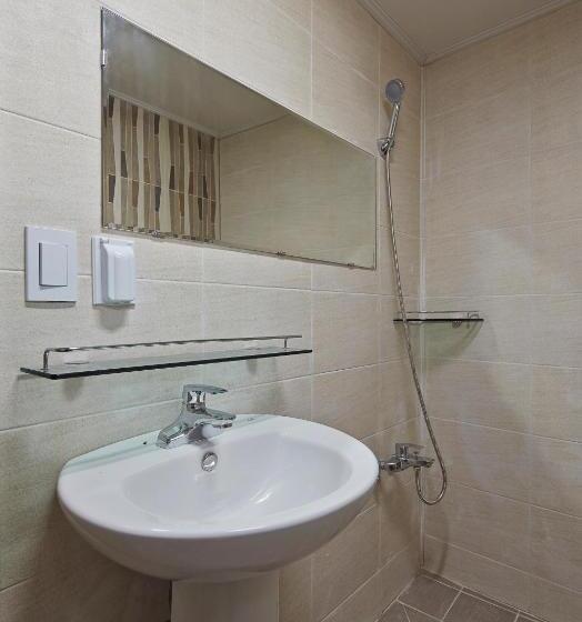 غرفة عائلية, Jiwoljang Guest House