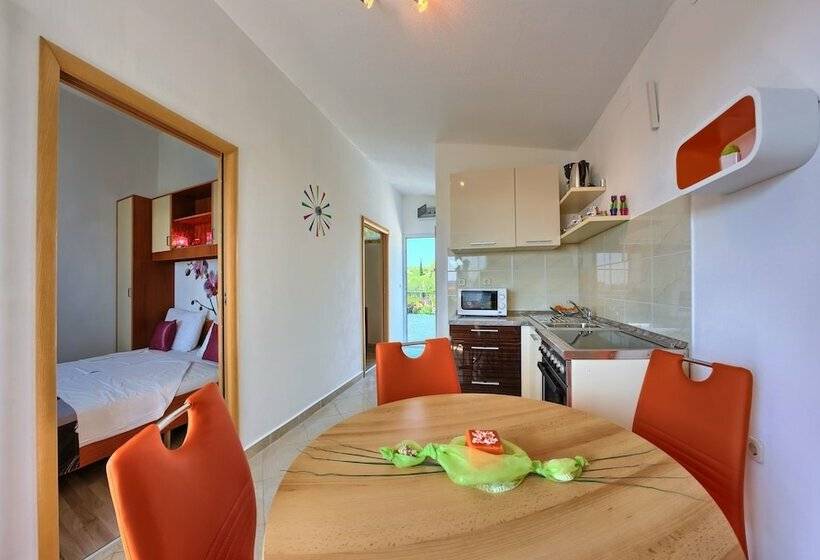 آپارتمان 2 خوابه با چشم‌انداز دریا, Apartments Cvita Holiday
