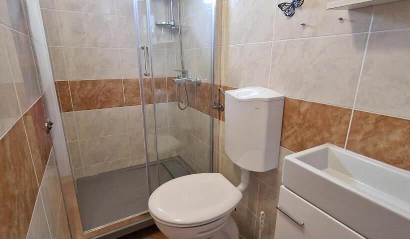 آپارتمان 4 خوابه, Apartments Cvita Holiday