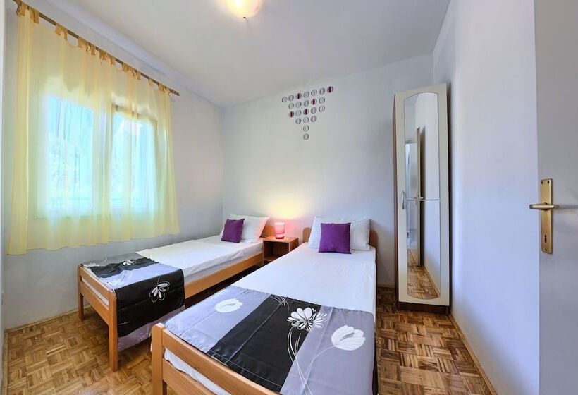 2 Bedroom Apartment Garden View, Apartments Cvita Holiday