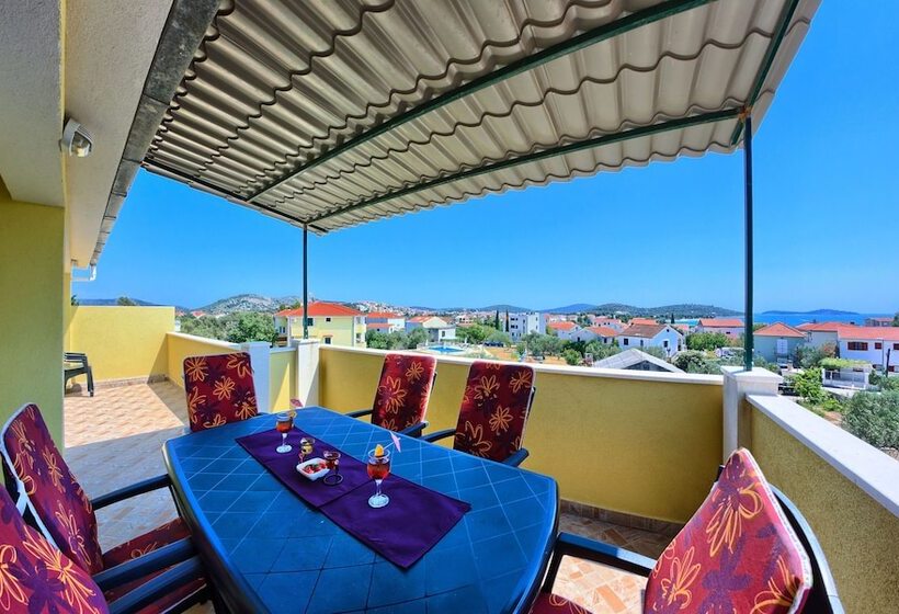 آپارتمان 4 خوابه, Apartments Cvita Holiday