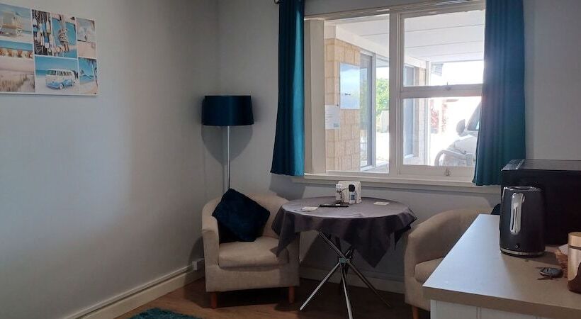 디럭스 스위트, Palm Beach Guest House