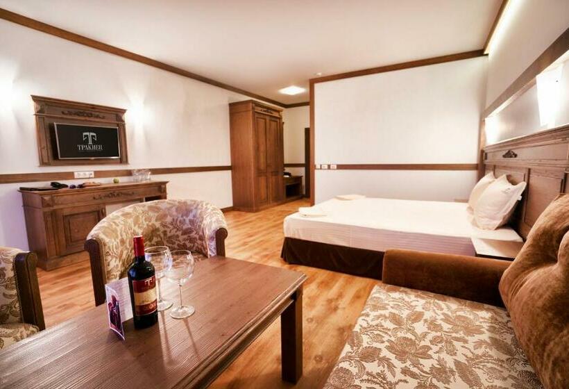 Студия Deluxe, Boutique Complex Trakiets