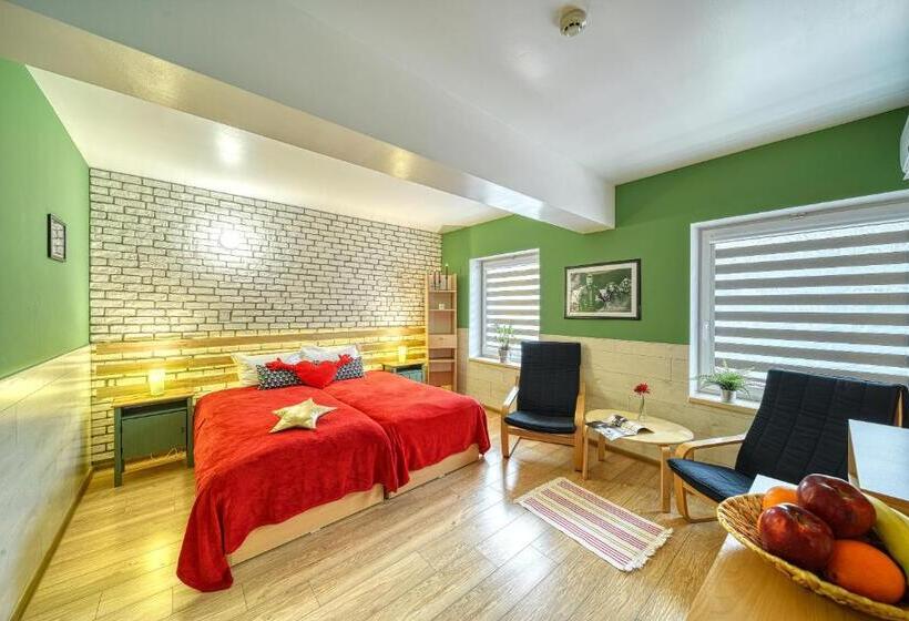 اتاق لوکس, Fox Rooms Apart