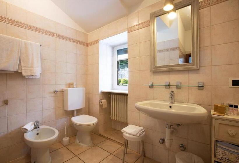 غرفة عائلية, Orso Bruno