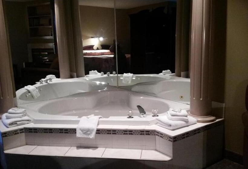 מיטת קינג בסוויטה, The Ritz Cafe And Motor Inn