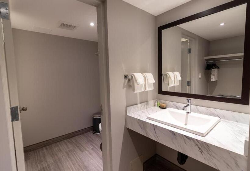 Люкс Кровать Кинг, Bcm Inns Fort Mcmurray  Downtown