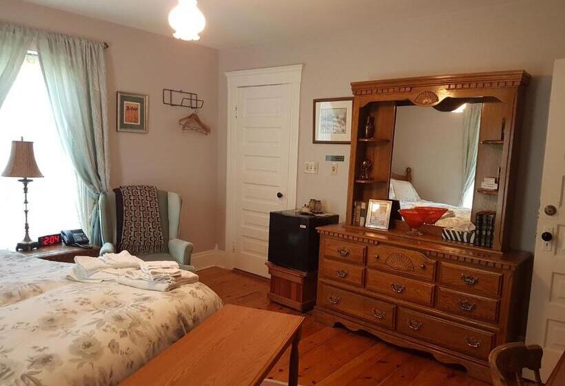デラックスルーム, Ye Olde Walkerville Bed & Breakfast