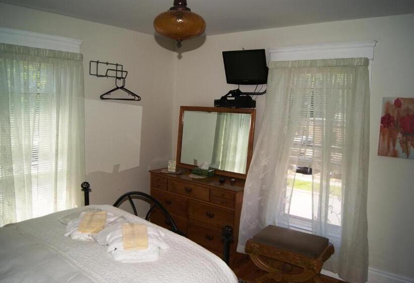 デラックスルーム, Ye Olde Walkerville Bed & Breakfast