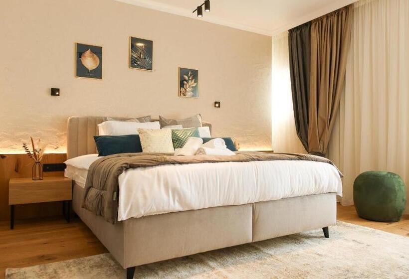 Люкс Повышенной Комфортности, Les Rêveries Du Clos Hôtel Particulier De Charme Et Jacuzzi