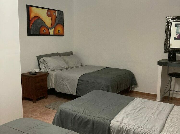 اتاق خانوادگی, Hostal Casa Blanca