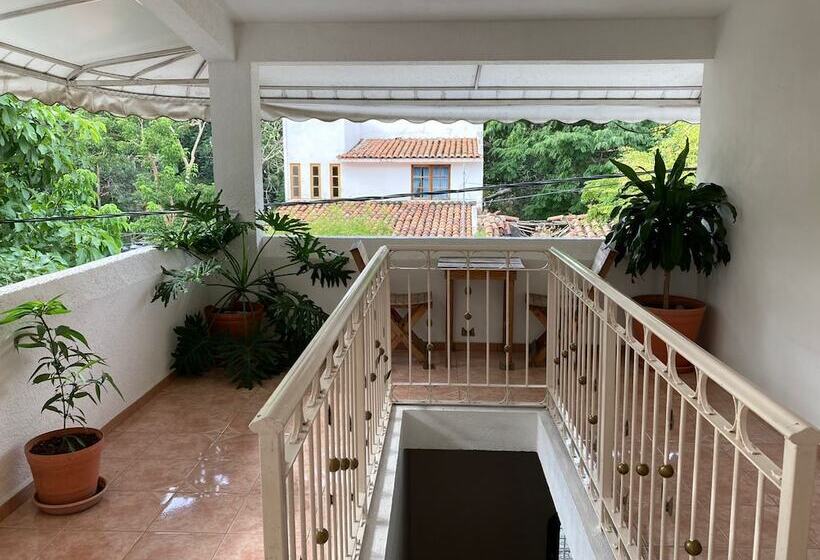 バス共有のスタンダードルーム, Hostal Casa Blanca