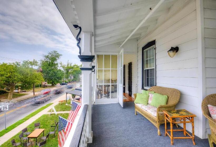 Королевский Люкс, Elaine S Cape May Boutique