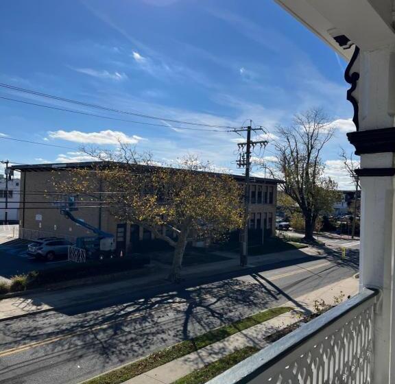סוויטה מלכותית, Elaine S Cape May Boutique