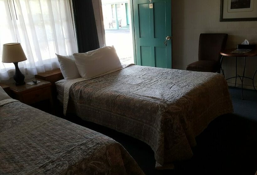 스위트, Bishop Village Motel