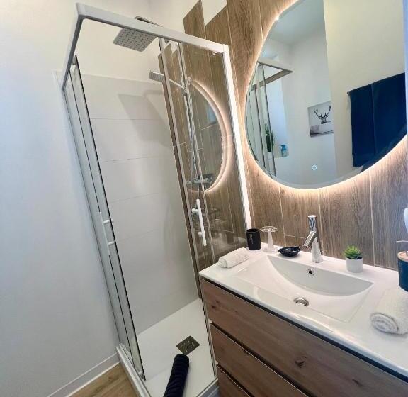 Четырехместный Номер Стандарт, Chambres D Hôtes Les Carmélites