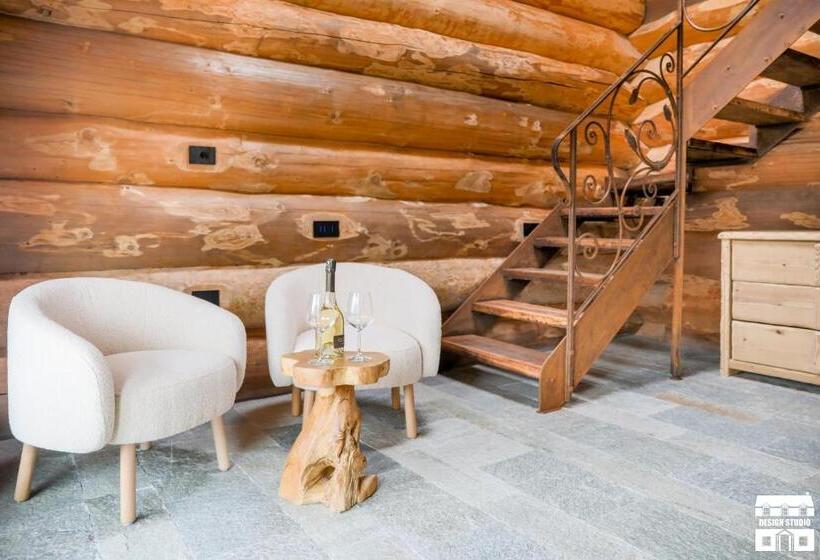 Suite with lake view, Chalet Antico Legno By Design Studio