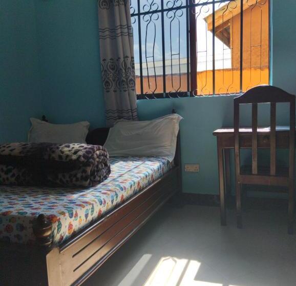 اتاق خانوادگی, Pasinai Safari Lodge