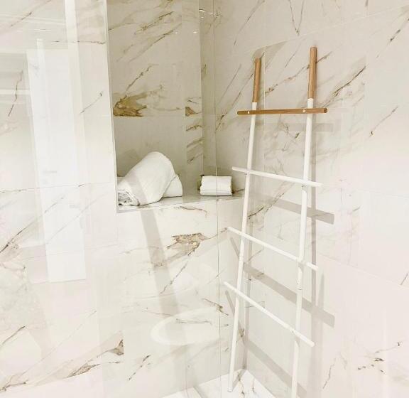 اتاق سوپریور با تخت بزرگ, Feel Boutique Rooms