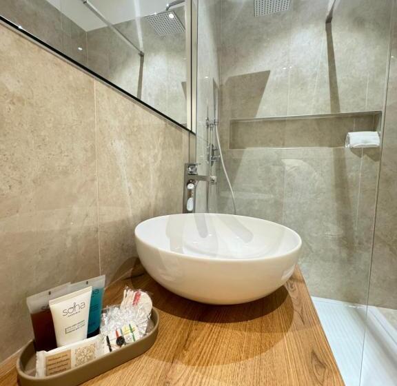 اتاق استاندارد با بالکن, Feel Boutique Rooms