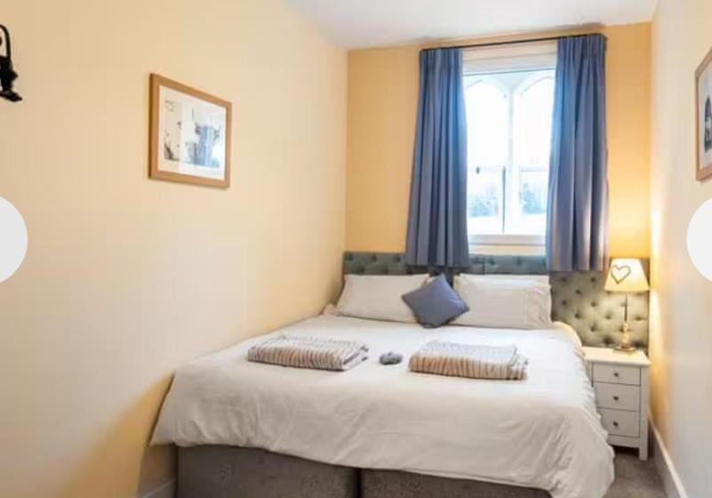 Семейный Номер, The Old School House Bed & Breakfast