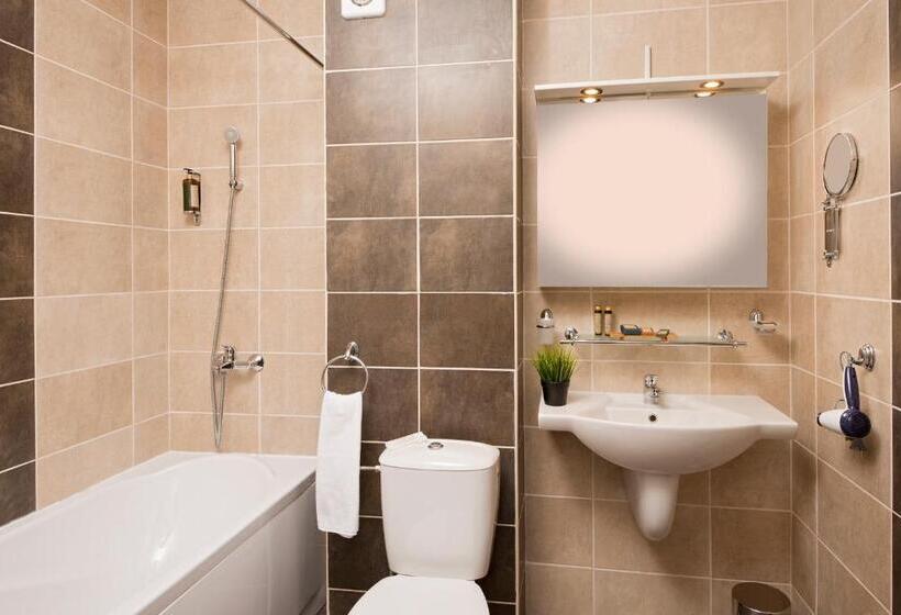 带2个卧室带海景的公寓, Sunrise Residence Room Only Furnished Apartments  сънрайз резиденс апартаменти
