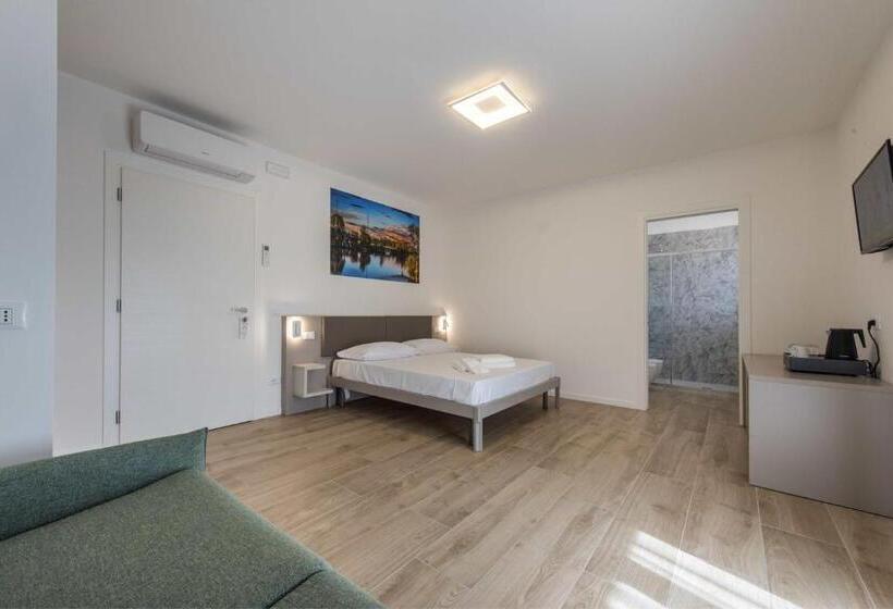 Четырехместный Номер Deluxe, Stadio Luxury Guesthouse