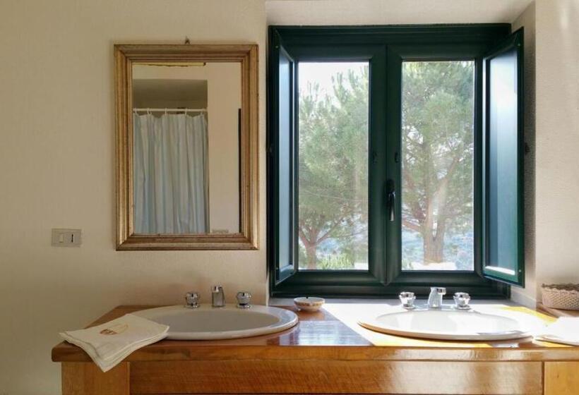 اتاق استاندارد با چشم‌انداز دریا, B&b Convento Dei Riformati
