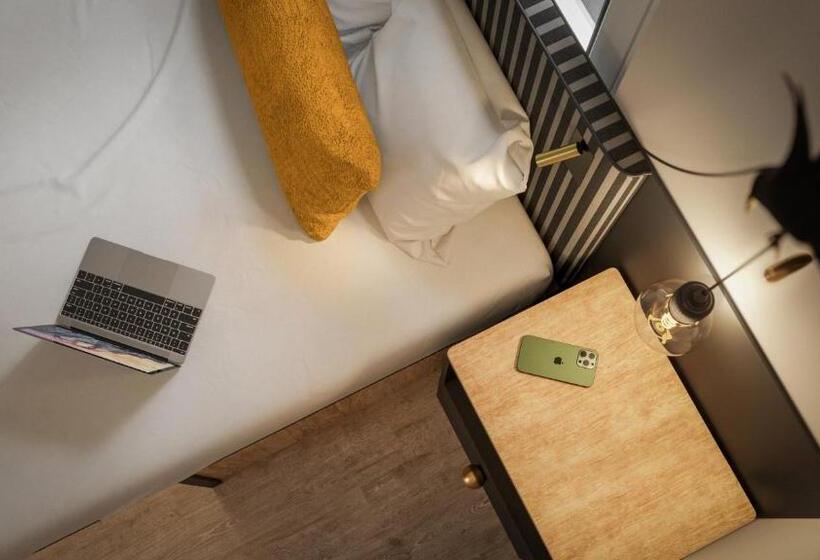 Номер Basic, Four Points Flex By Sheraton London Euston