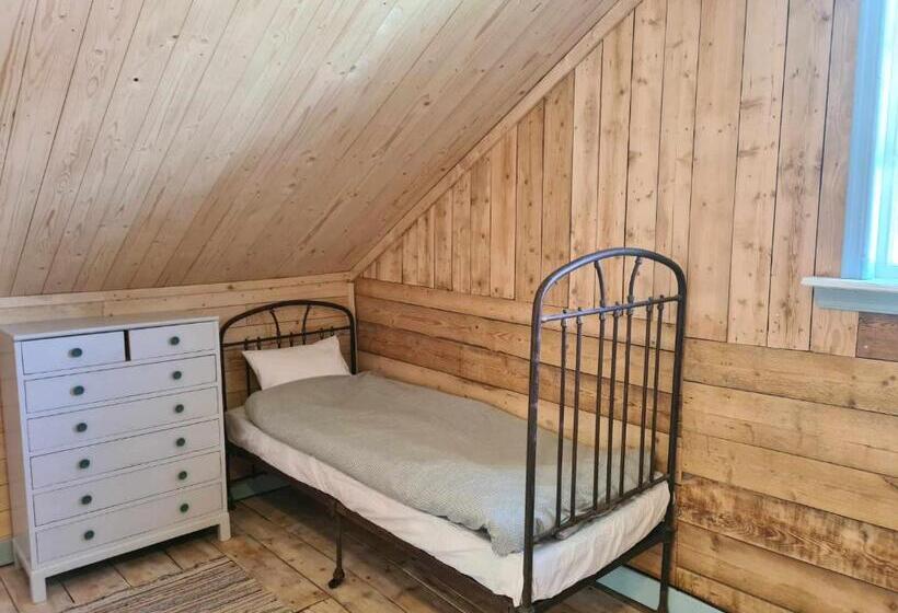Семейный Номер, The Thistle Inn   Eko Farmstay