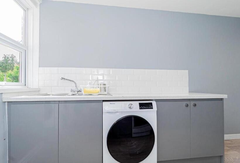 스탠다드 룸 공동 욕실, Shirley House 5, Guest House, Self Catering, Self Check In With Smart Locks, Use Of Fully Equipped K