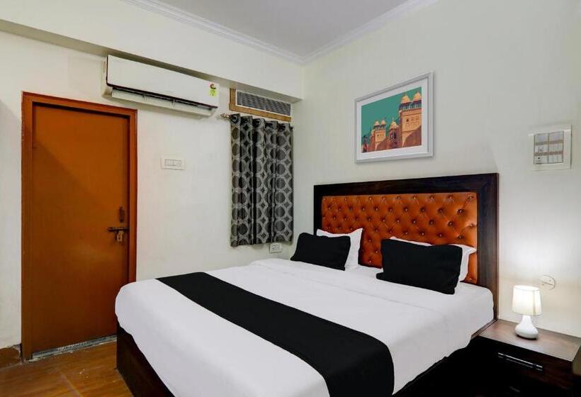 스탠다드 룸, Super Hotel O Alambagh Near Bus Stand Formerly B.m. Palace