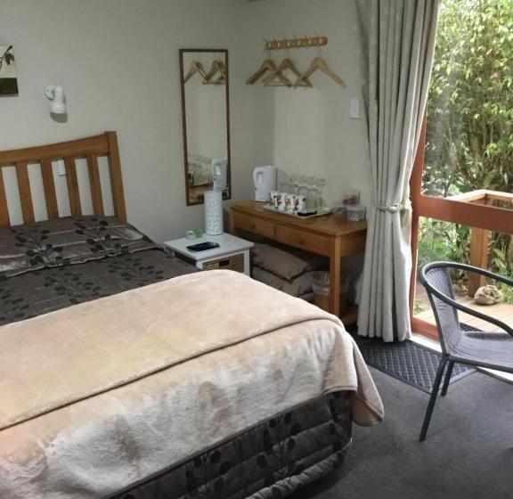 Семейный Номер, Waitomo Caves Guest Lodge