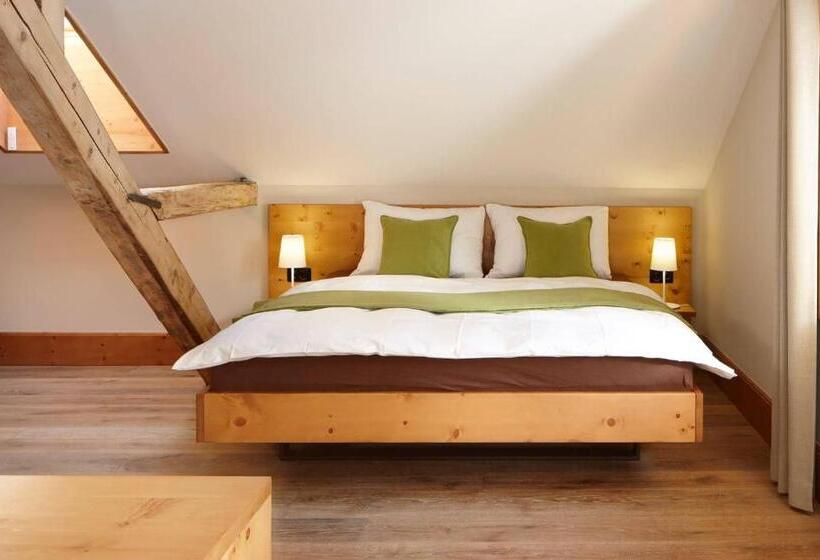 سوییت جونیور لوکس, The Alpina Mountain Resort