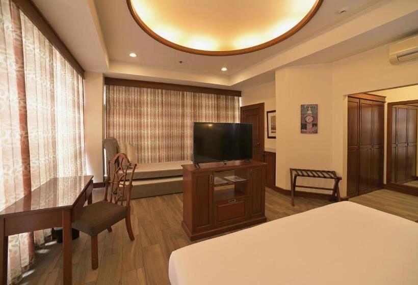 小型套房, Paragon Hotel And Suites