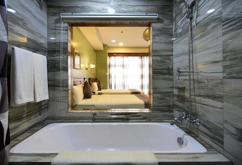 小型套房, Paragon Hotel And Suites