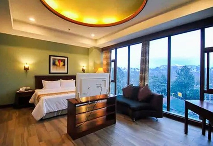 套房, Paragon Hotel And Suites